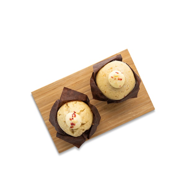 Victorias Strawberry Cream Muffin 120g