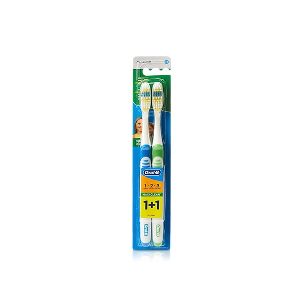 Oral B Maxi Clean Toothbrushes Medium 1+1