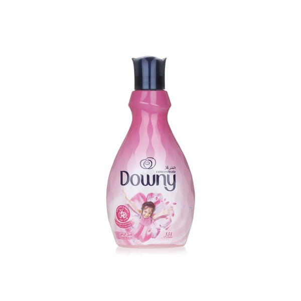 Buy Downy Concentrate Fabric Softener Floral Breeze 1.5ltr in UAE