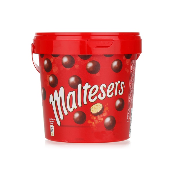 Шоколадные шарики в красной упаковке Maltesers