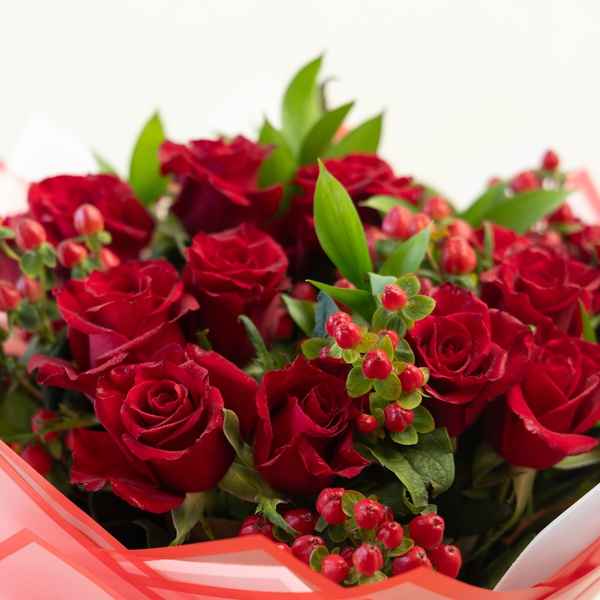 Valentine’s Sweet Surprise Bouquet