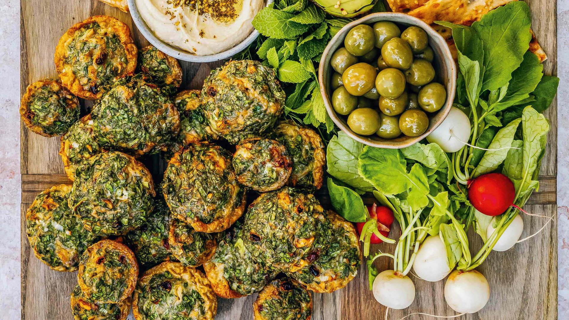 عجة الأعشاب "كوكو سابزي"