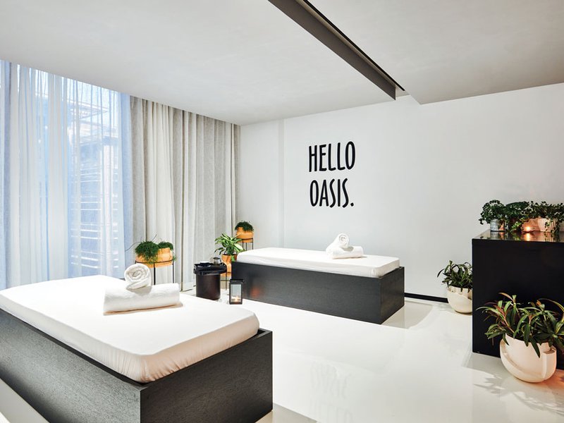 The Extra Hour Spa’s sauna is located on the roof surrounded by greenery | The Cryo Revive treatment has been created in partnership with Aromatherapy Associates | customised 90 minute treatments for couples are available at The Extra Hour Spa