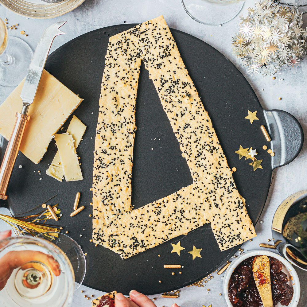 4-ingredient Cheddar nigella seed crackers