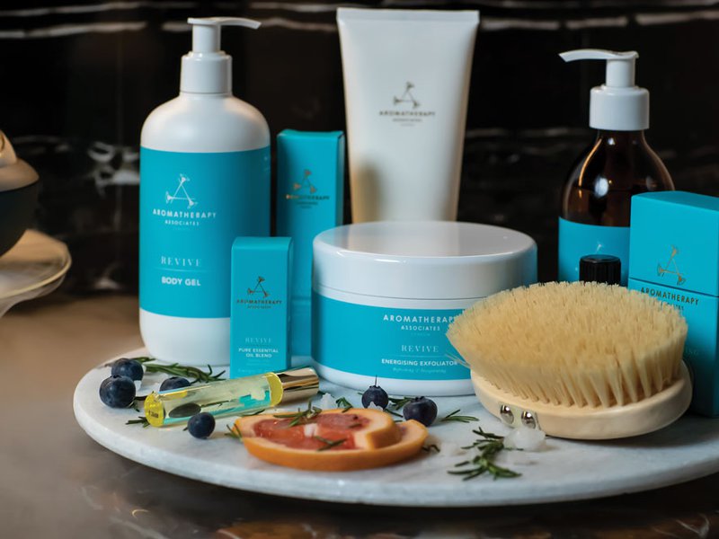 The Extra Hour Spa’s sauna is located on the roof surrounded by greenery | The Cryo Revive treatment has been created in partnership with Aromatherapy Associates | customised 90 minute treatments for couples are available at The Extra Hour Spa