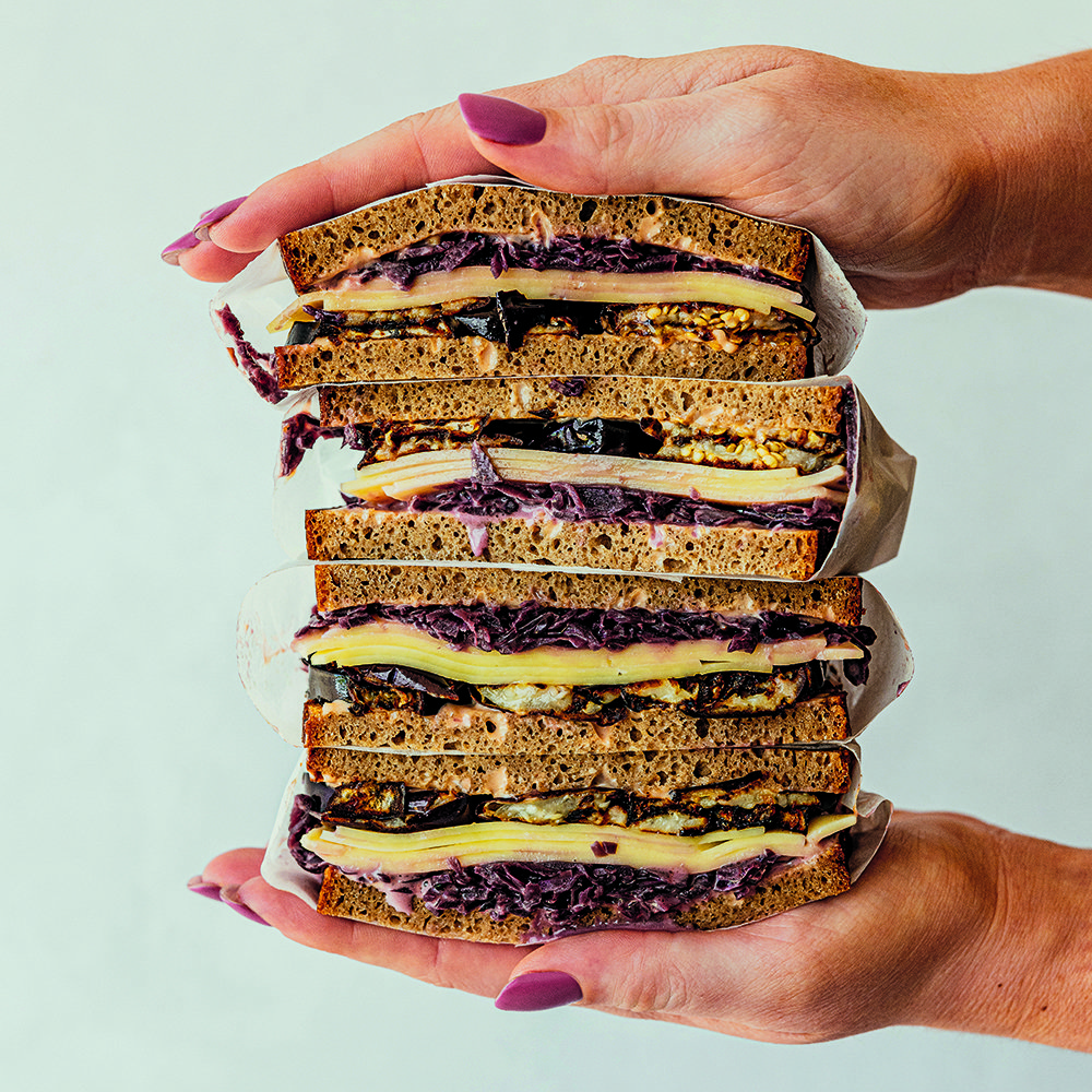 سندويش باذنجان نباتي صرف