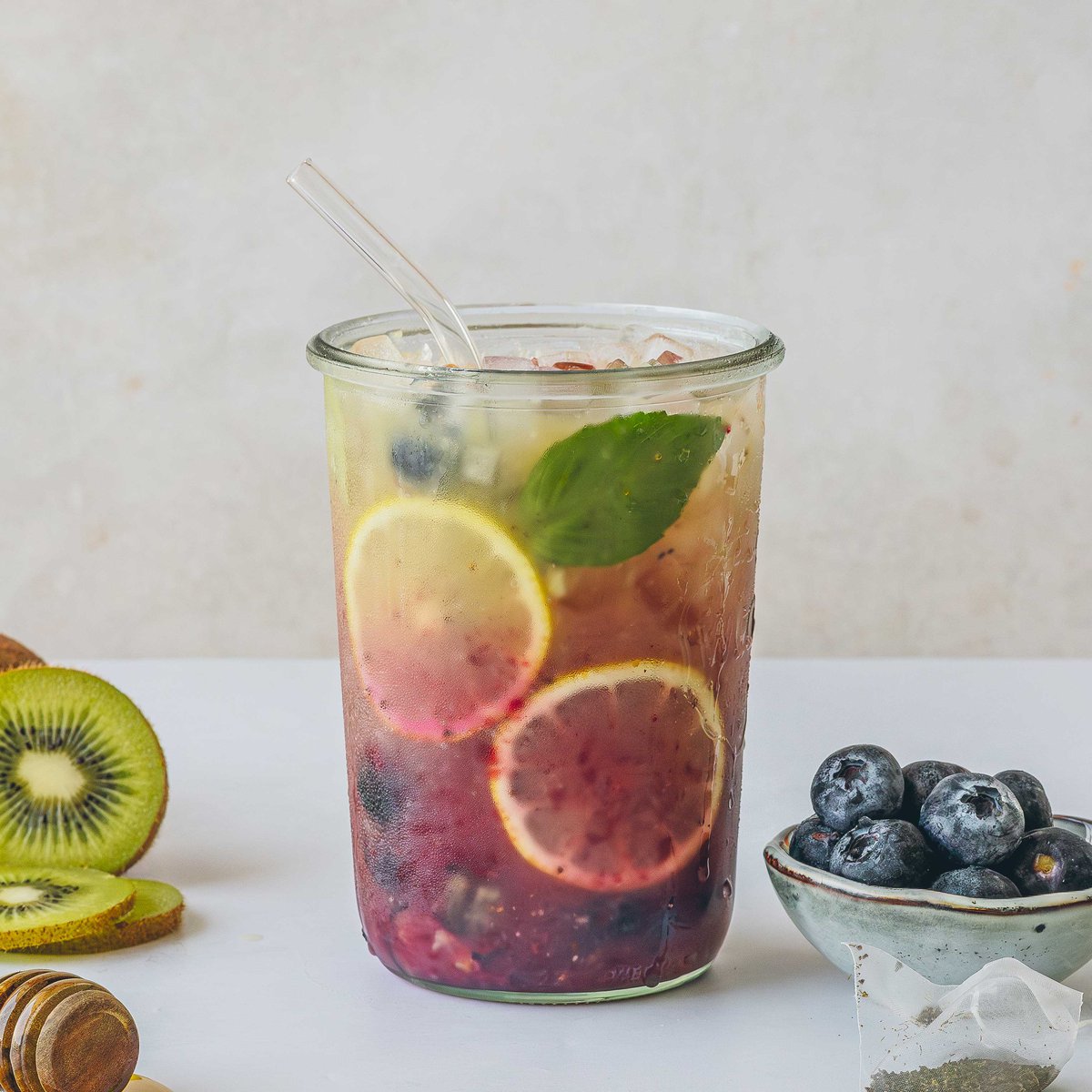Blueberry kiwi iced tea