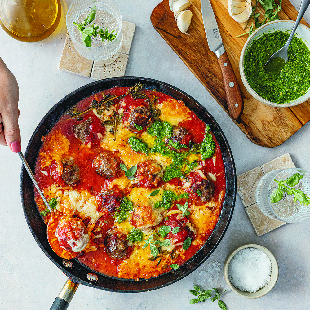 Baked mozzarella meatballs with kale pesto