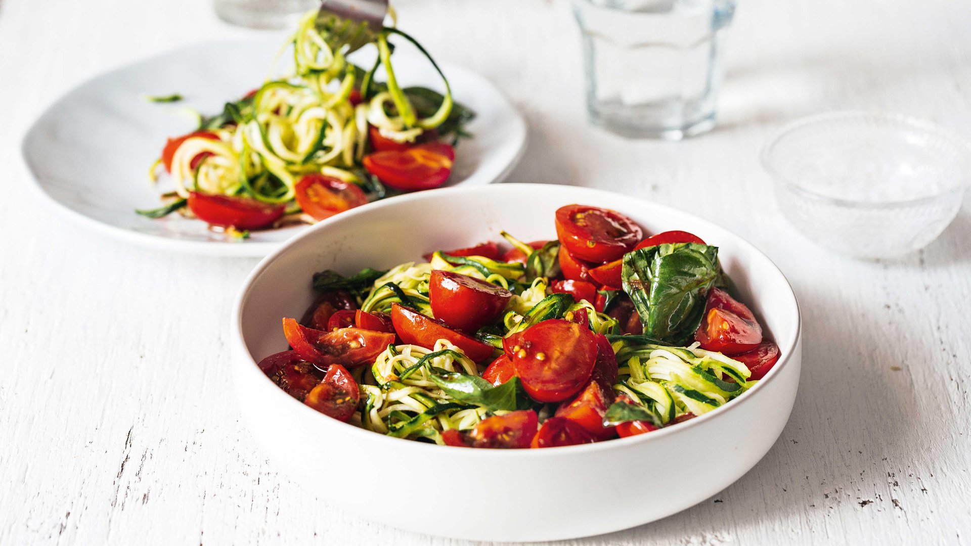Balsamic tomato 'zoodle' salad