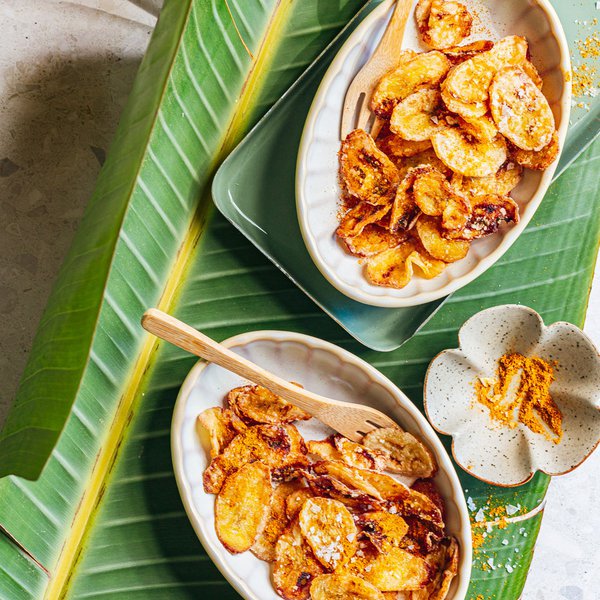 Spicy banana chips