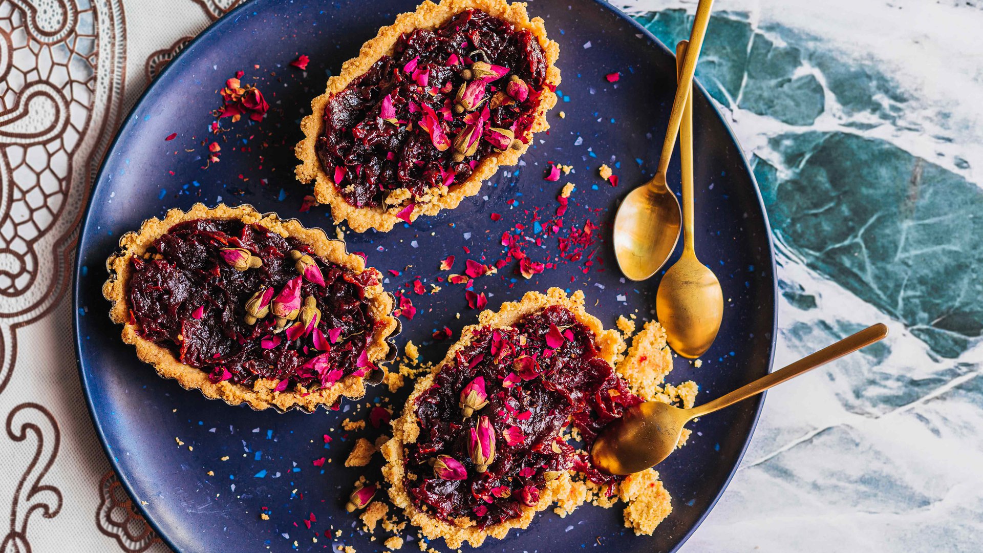 Beetroot halva tarts