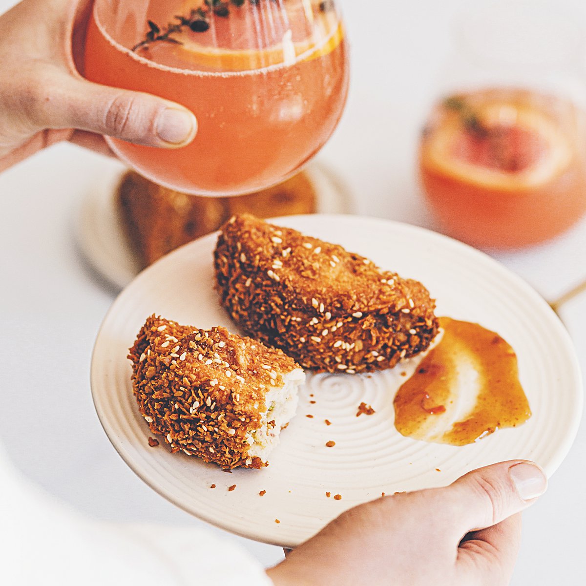 توست الروبيان مع صلصة الفلفل الحلو