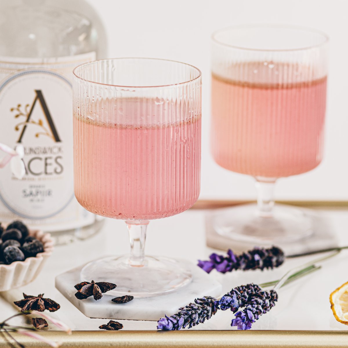 عصير البلوبيري واللافندر الفوار