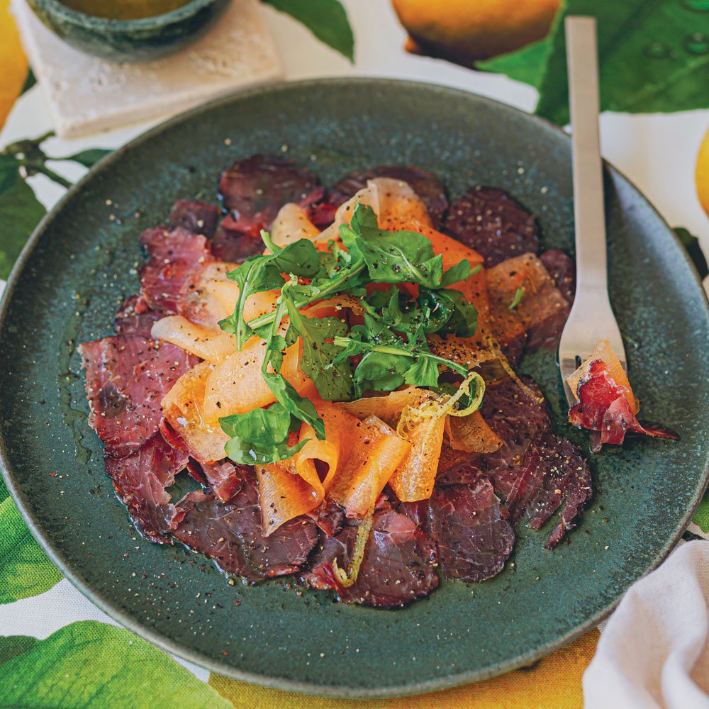 Bresaola and melon salad with rocket and lemon