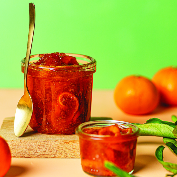 Caramelised honey, clementines and fennel preserve