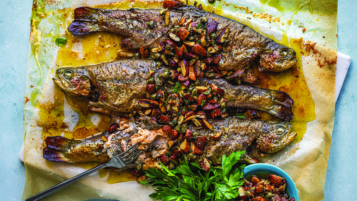 سمك التراوت مع الحامض وتتبيلة أماندين