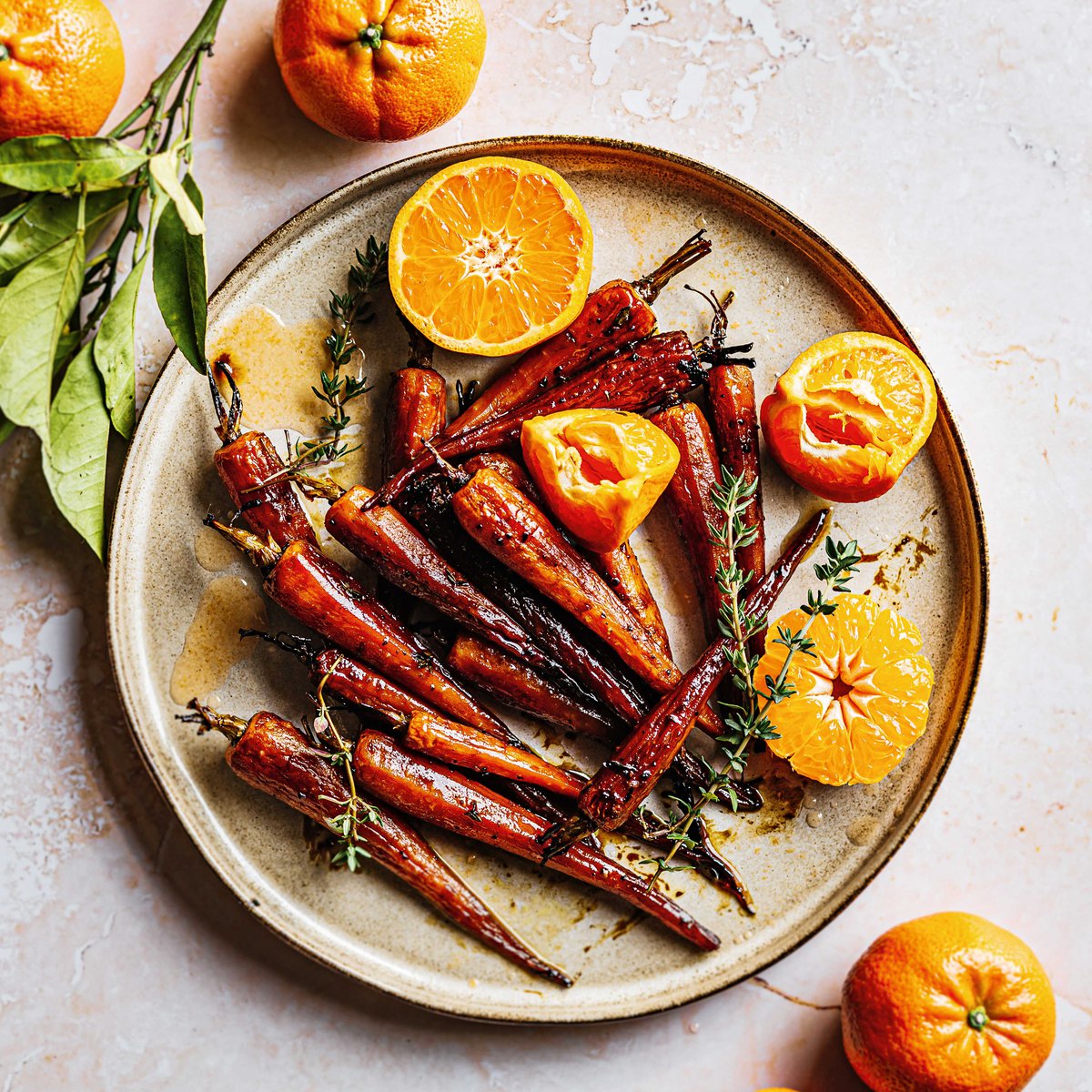 جزر محمص مع العسل والكلمنتين