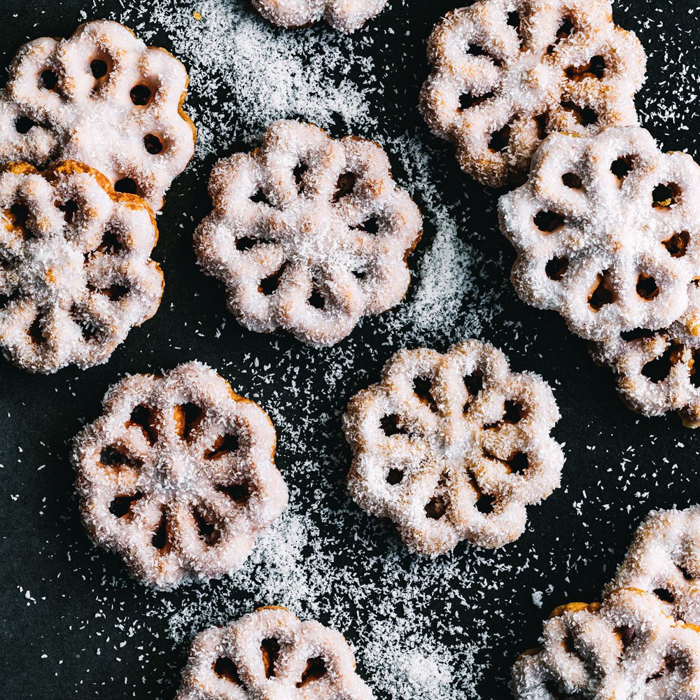 Waffle rosettes with coconut frosting
