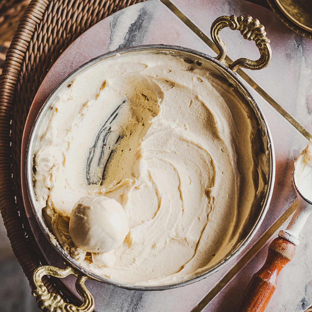No-churn coffee and cardamom ice cream
