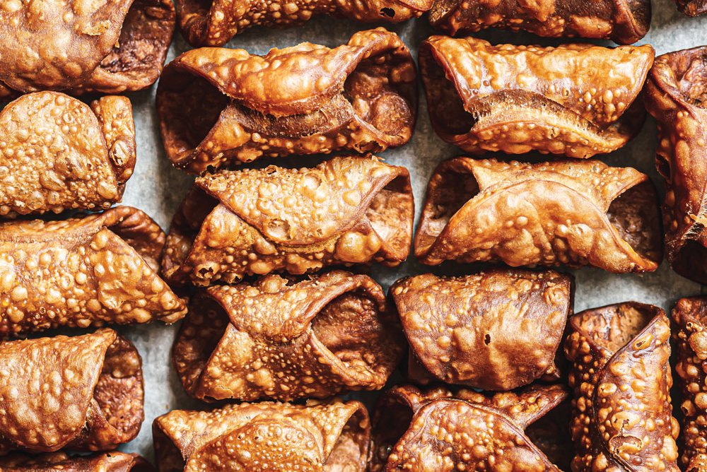 Coffee chocolate cannoli recipe - Spinneys الإمارات العربية المتحدة