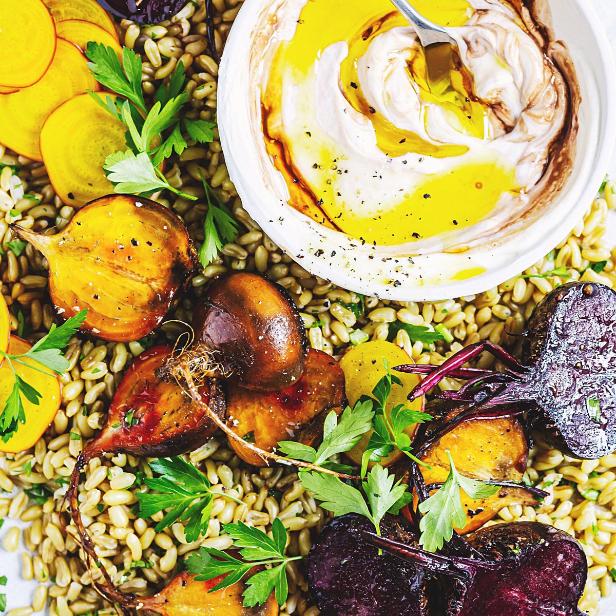 سلطة الكوسة والكزبرة مع صلصة الليمون