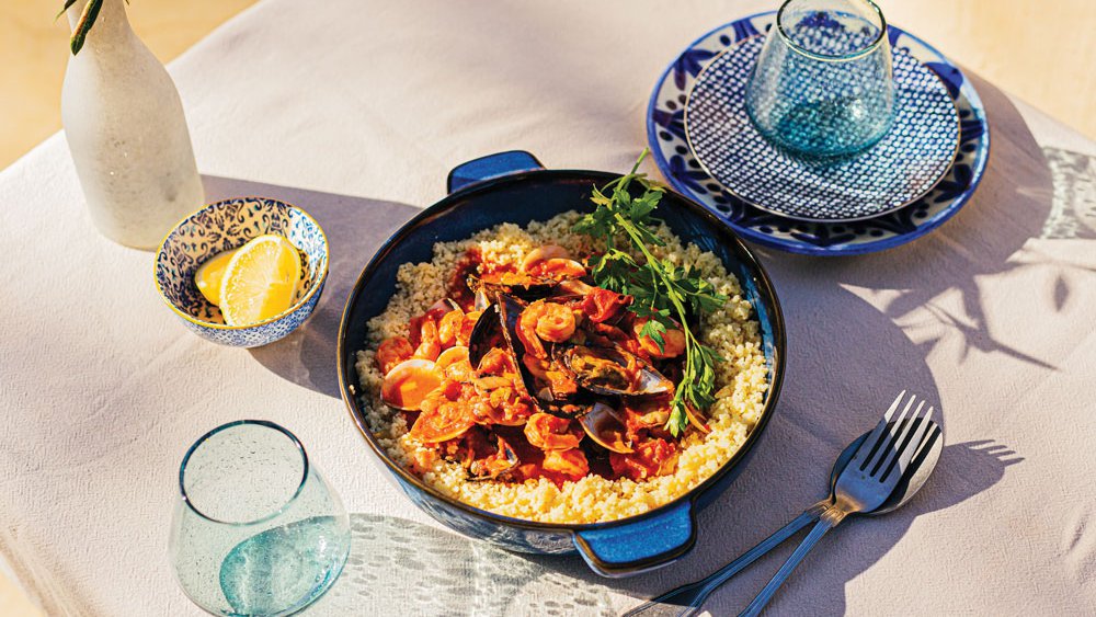 كُسكُس بثمار البحر وصلصة طماطم على طريقة مدينة تراباني