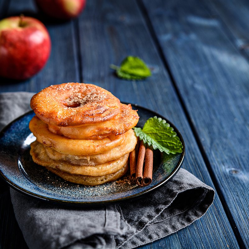 Delicious fried apple rings