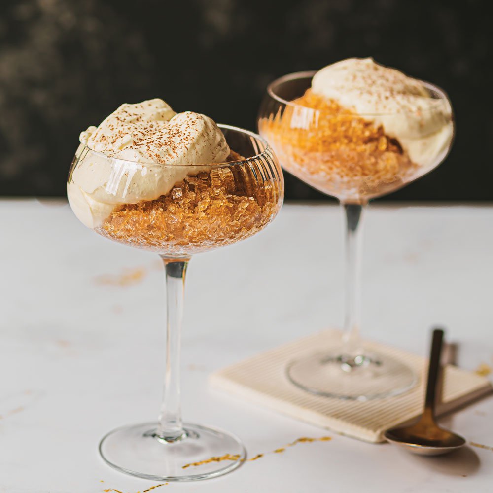 غرانيتا بنكهة الإسبريسو مع الكريمة