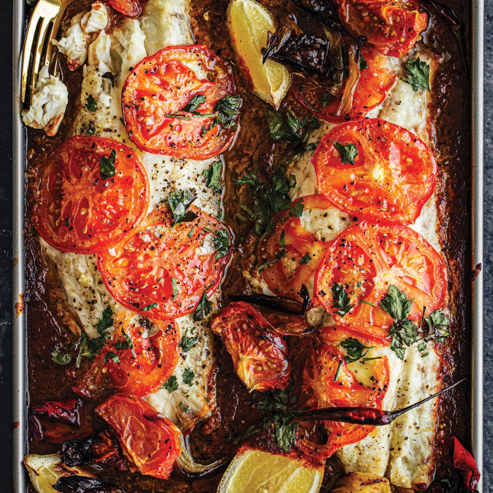 Fish baked in tomato sauce with red chillies