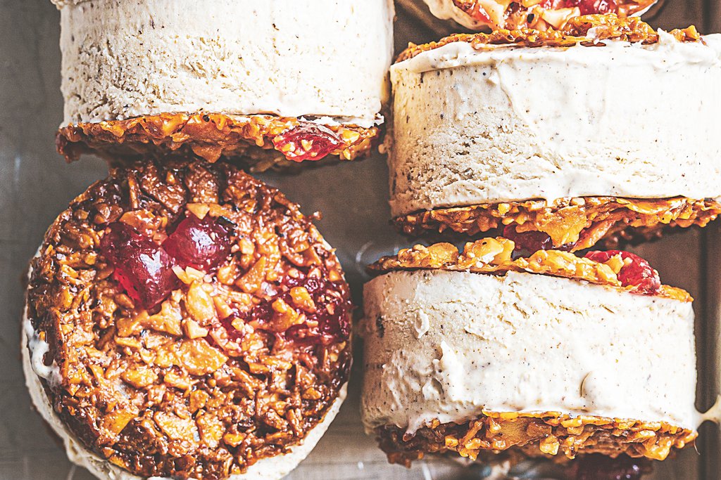 Florentine eggnog ice cream sandwiches recipe