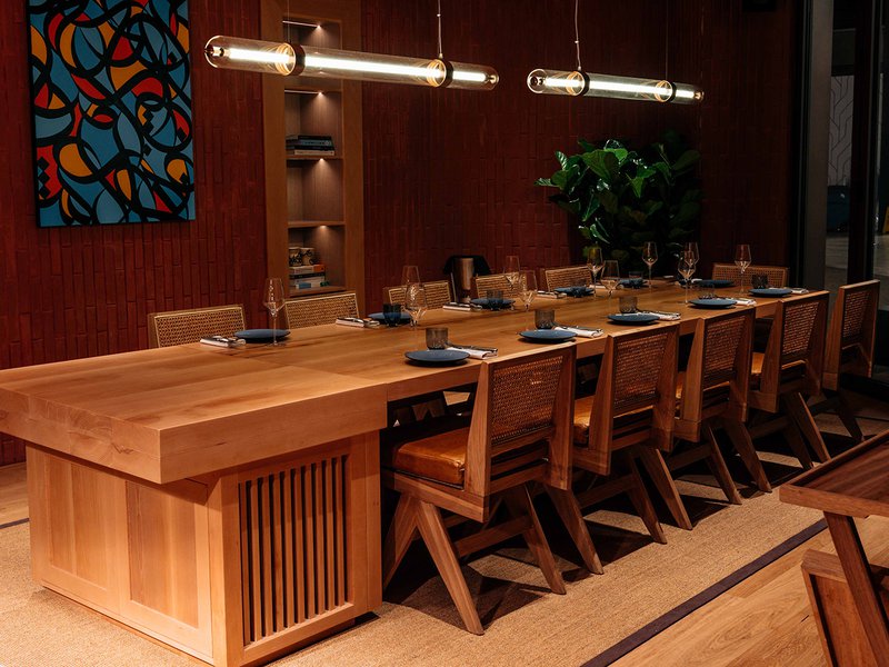 Chez Wam’s music lends a cosy atmosphere to the venue │ The sharing table is tucked away in a semi-private corner