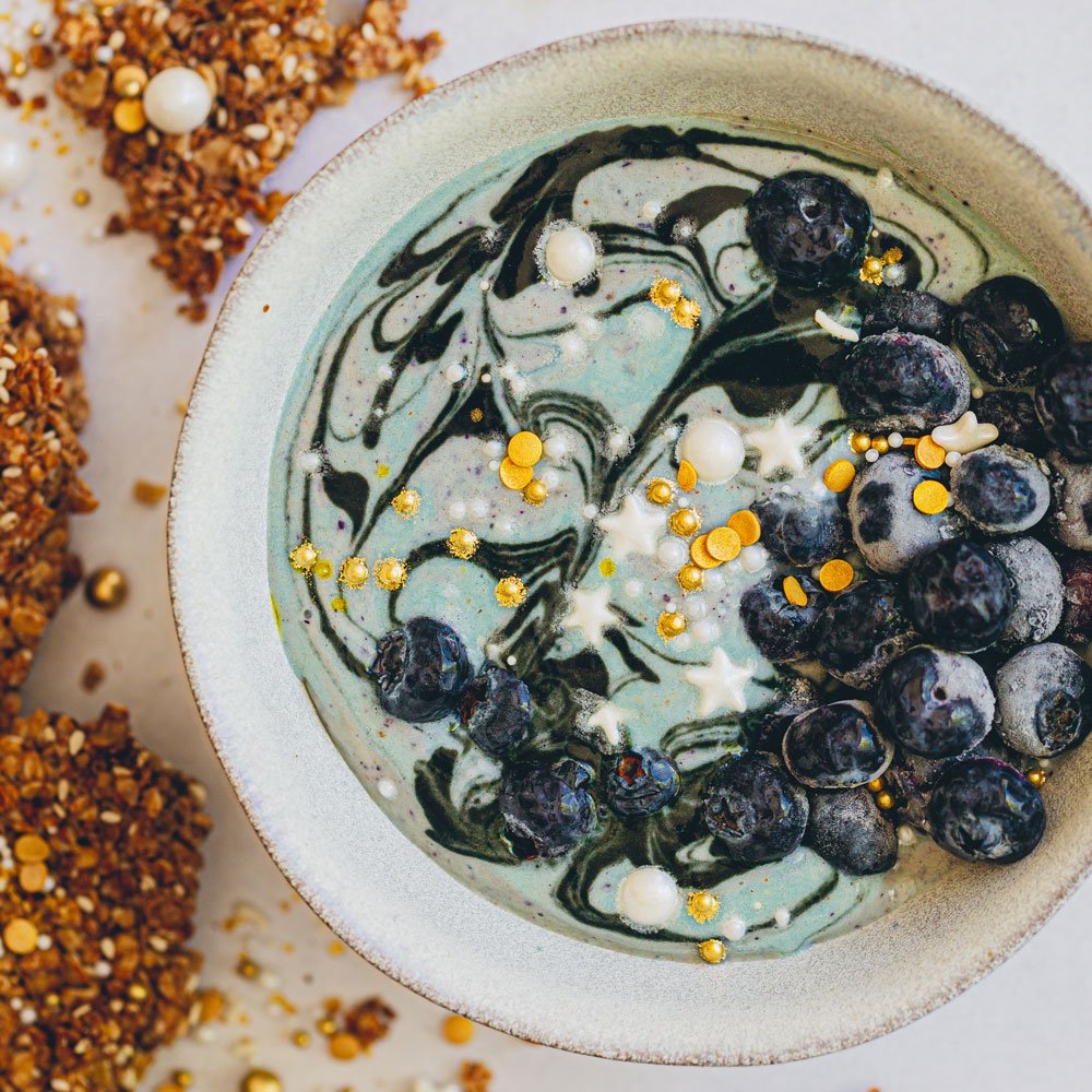 Galaxy smoothie bowls with cinnamon sesame granola