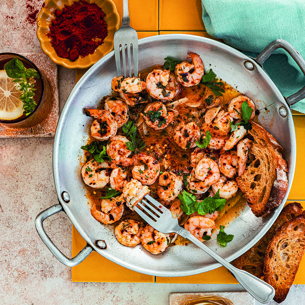 Gambas al ajillo (garlic shrimp)