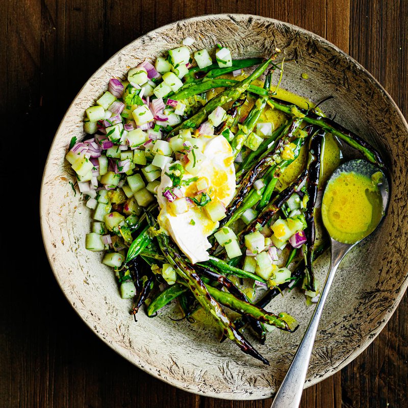 Charred green beans and apple salsa