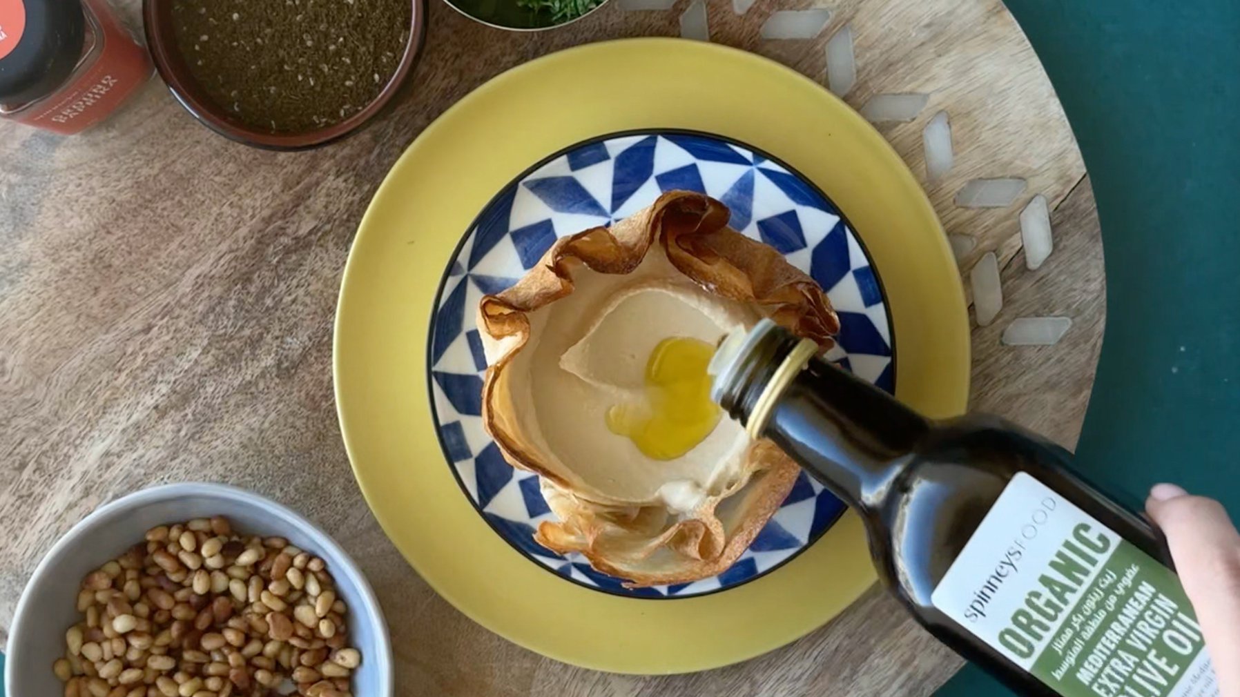 Air-fried Arabic bread bowl with hummus