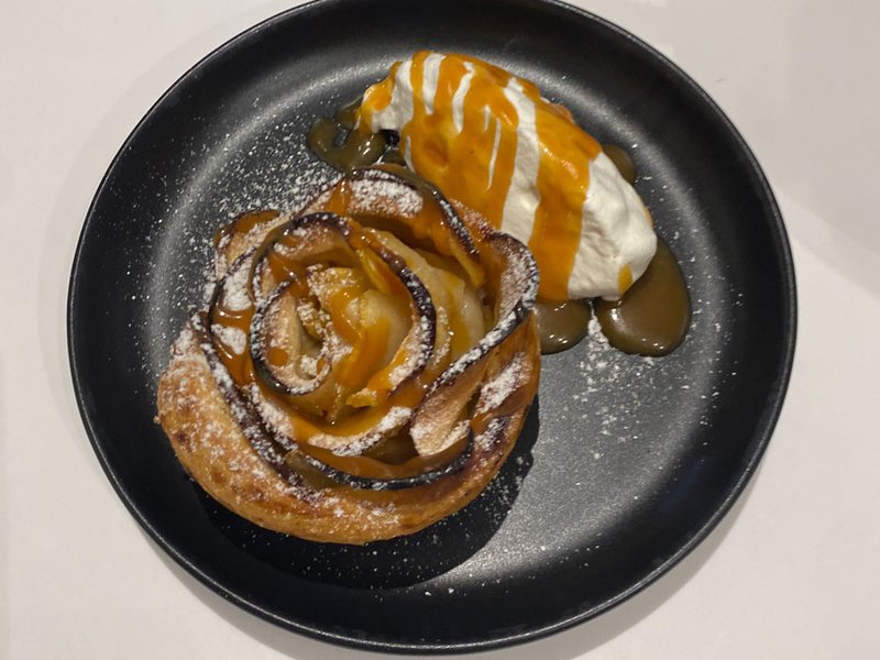 Chef Camille | Fresh-out-of-the-oven cream-filled pumpkins | Flaky apple roses with vanilla whipped cream and caramel drizzle | Classic chicken supreme