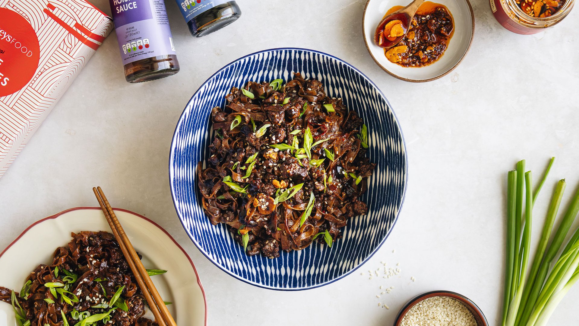Sticky chilli beef noodles