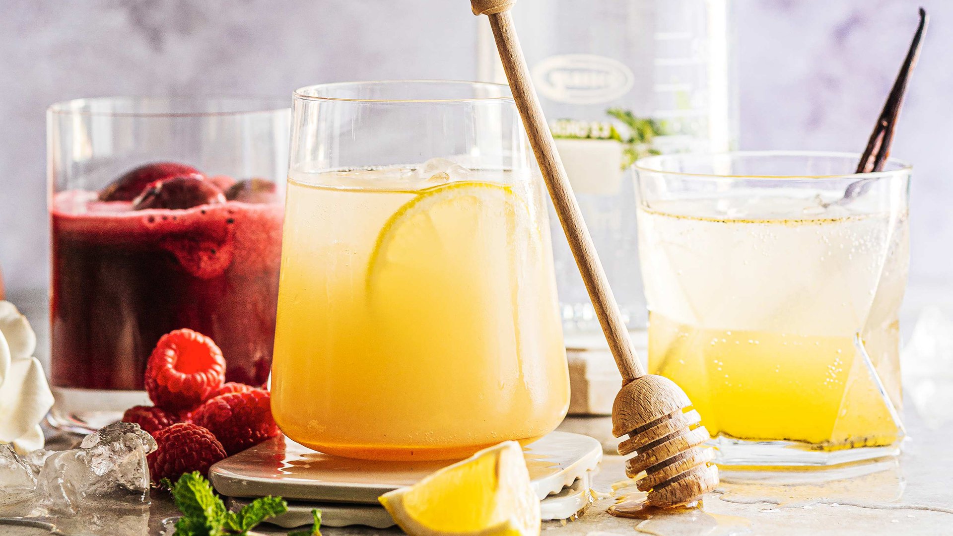 كوكتيل الليمون مع الكمثرى والعسل