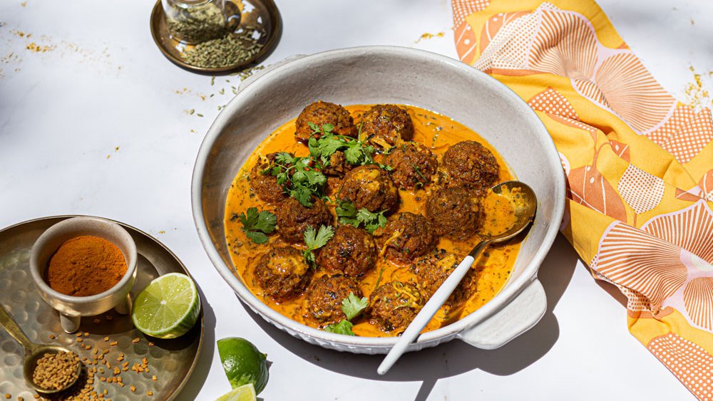Lentil meatballs in fenugreek sauce recipe Spinneys UAE