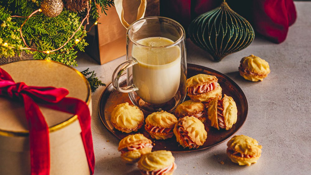 White chocolate milk with raspberry melting moments