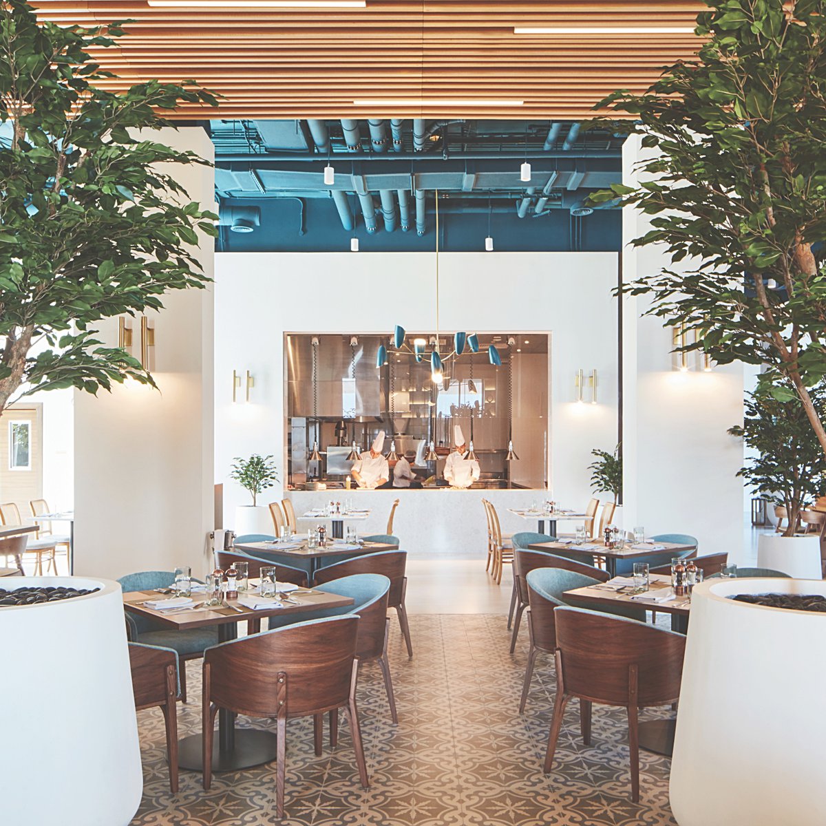 الحياة الصيفية الفاخرة في دبي