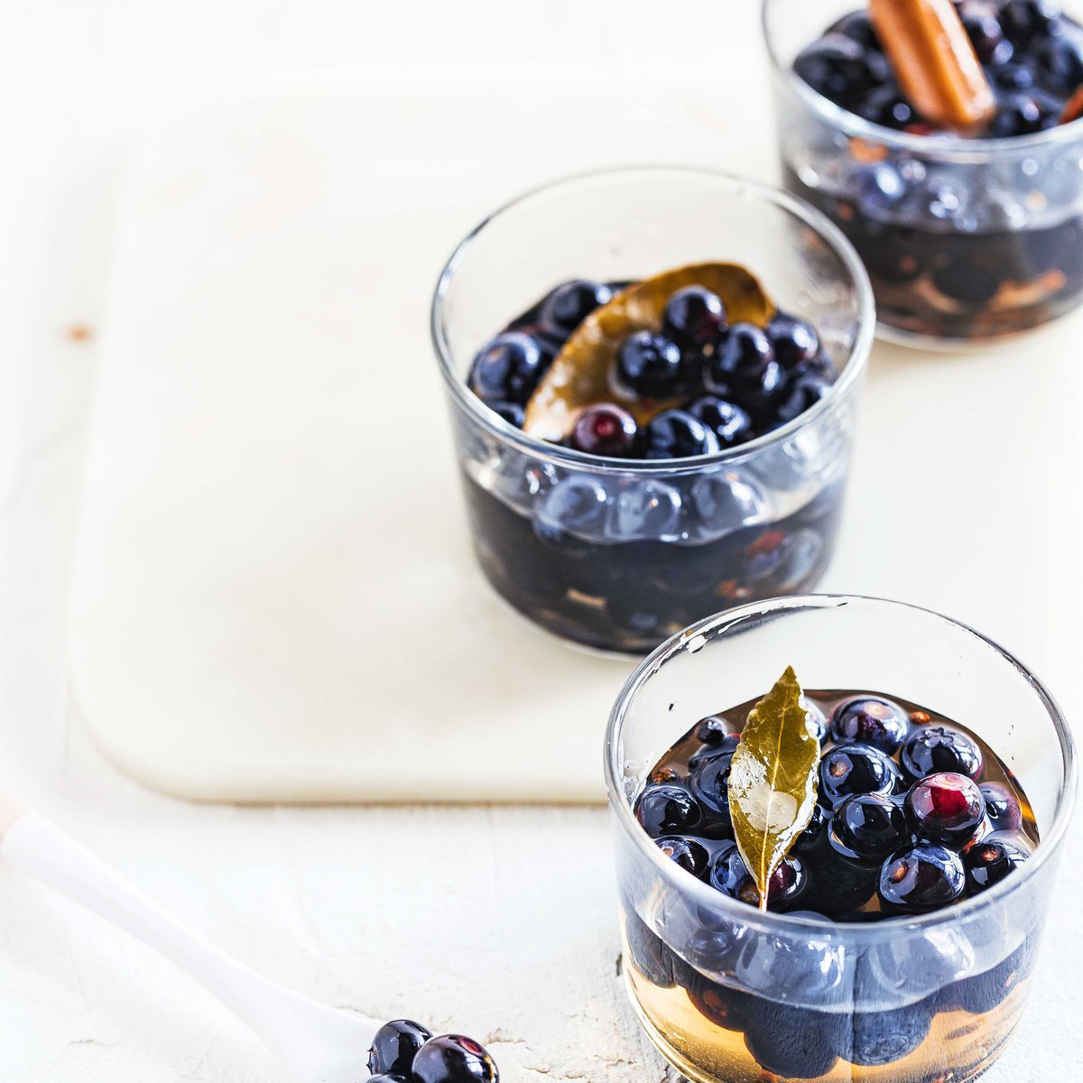 مخلل التوت البري