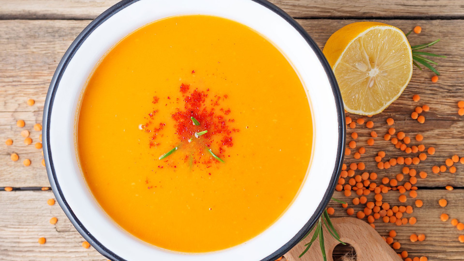 Red lentil and carrot soup