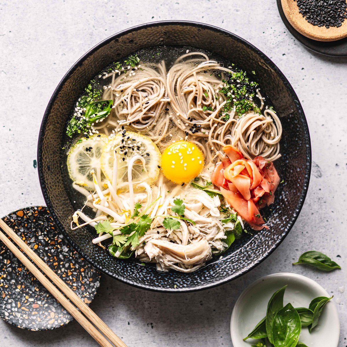 الرامن الياباني مع الزنجبيل