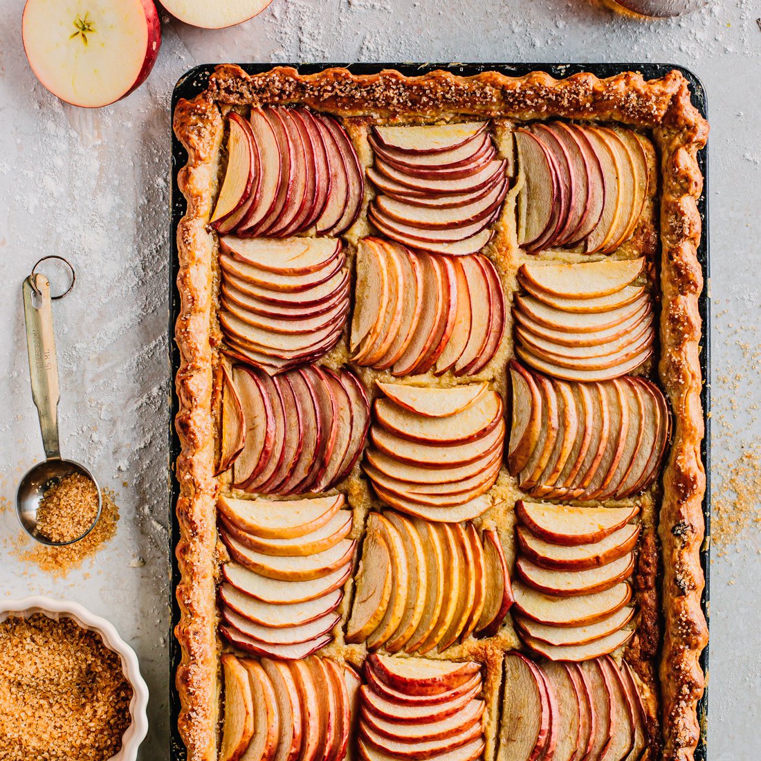 فطيرة التفاح المفتوحة