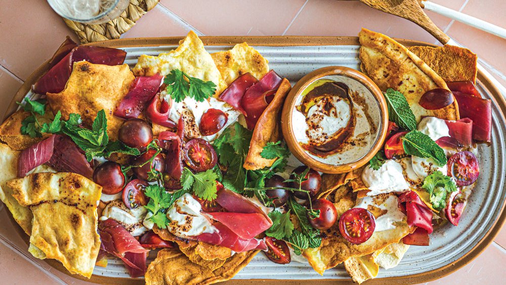 Smoked tuna and tomato fatteh