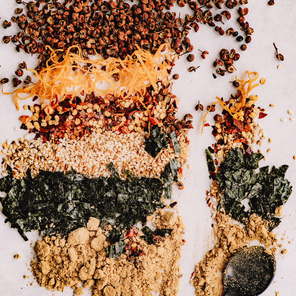 تتبيلة توغاراشي اليابانية الجافة