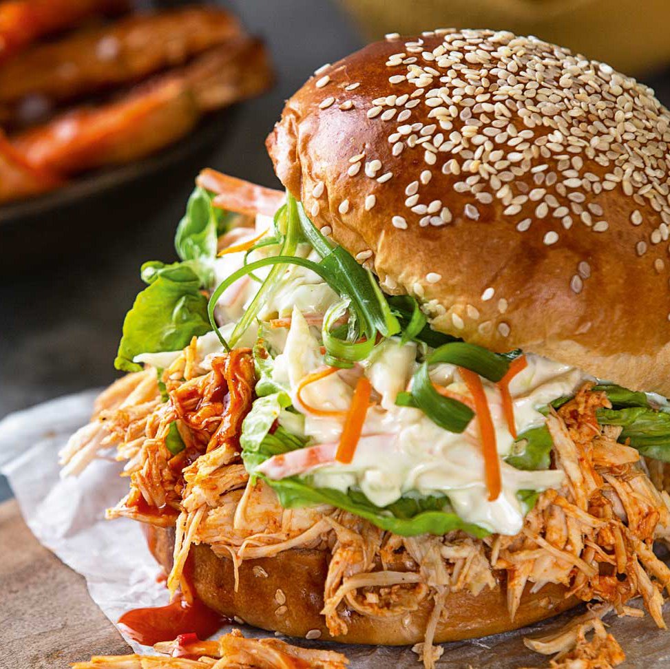 Spicy chicken &amp; slaw burger