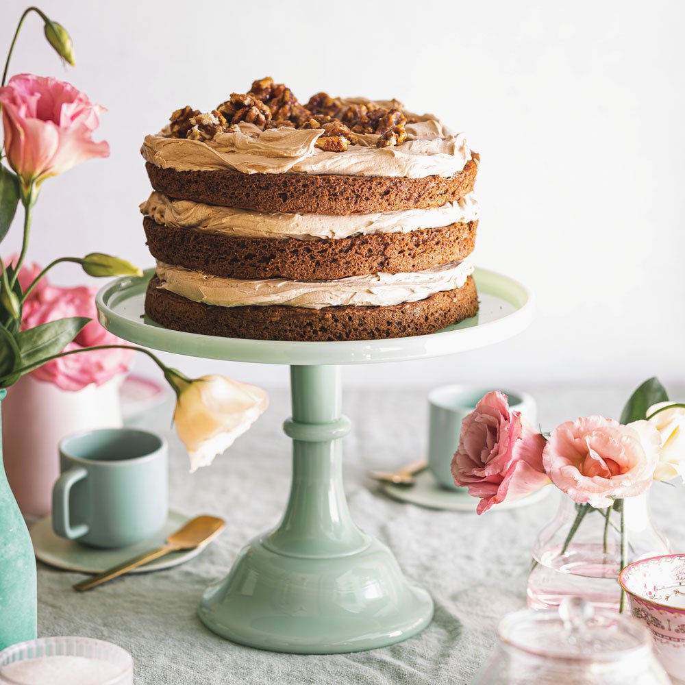 Coffee and pecan nut cake