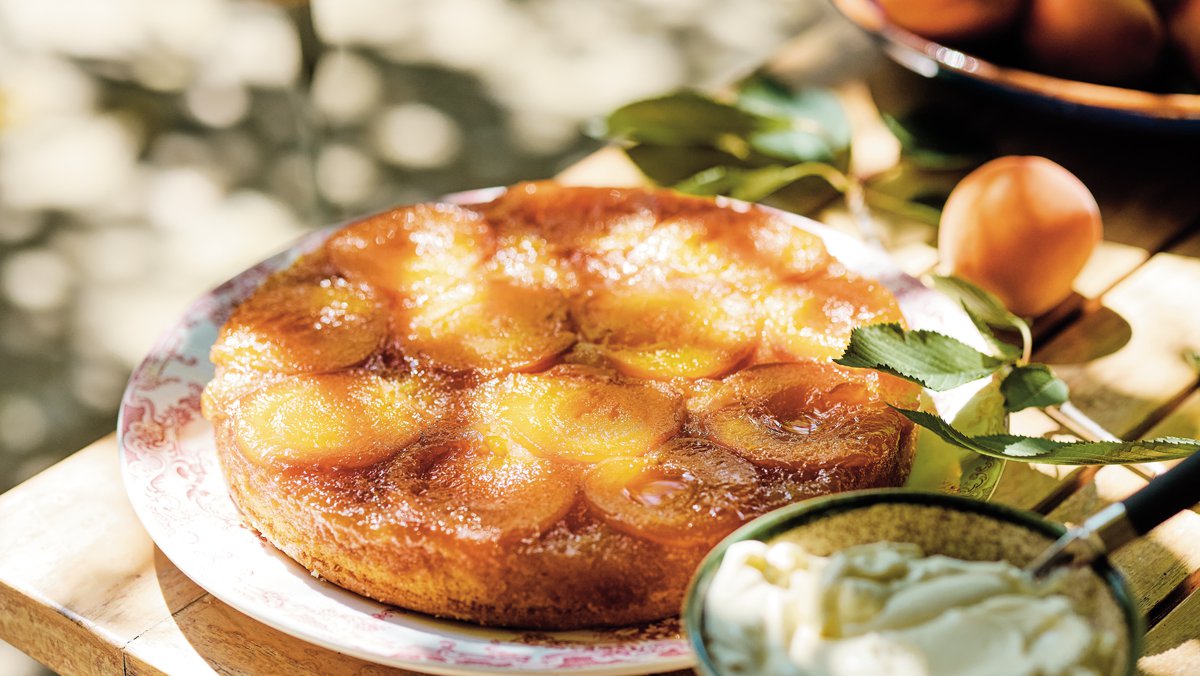 Apricot tart with lavender and honey crème fraîche